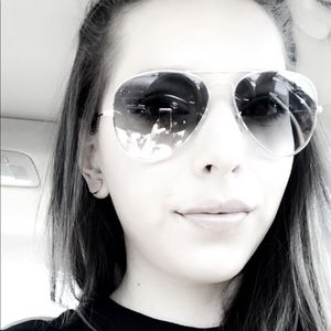 Meet your Posher, Diana